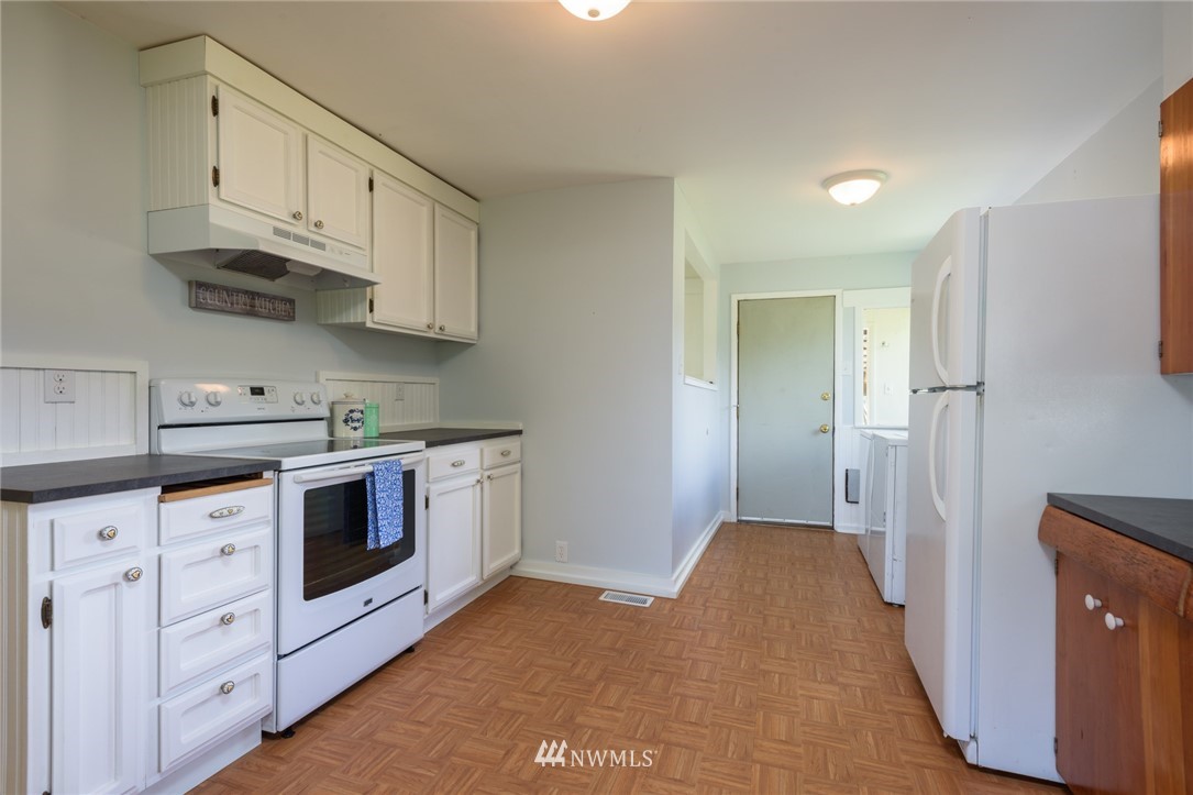 2584 Aldergrove Road Ferndale, WA 98248 - Photo 9 of 24 Gallery Image 9