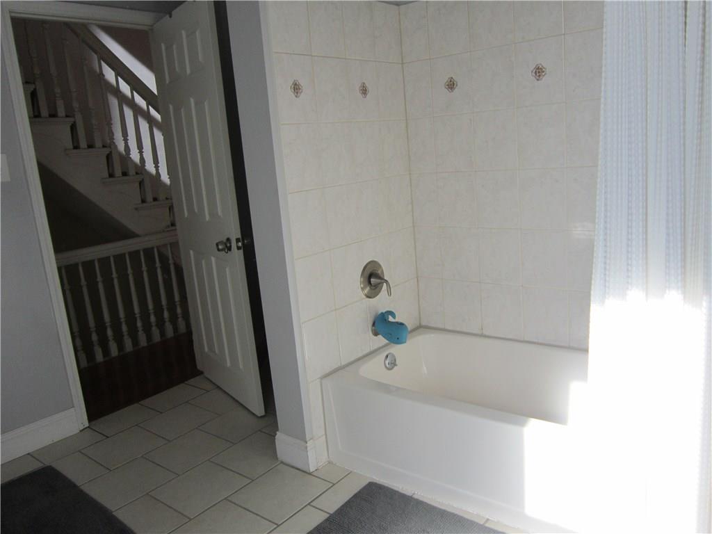 214 South Mathilda Street Friendship Park, PA 15224 - Photo 15 of 25 Different view of the 2nd floor full-bath.