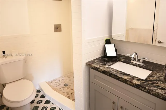 $2,500 | 2860 Northeast 14th Street Causeway, Unit 206D, Pompano Beach, FL 33062