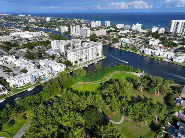 $2,500 | 2860 Northeast 14th Street Causeway, Unit 206D, Pompano Beach, FL 33062