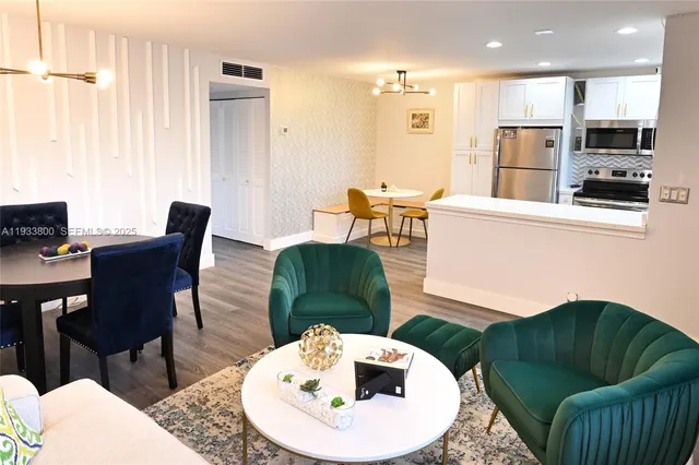 $2,500 | 2860 Northeast 14th Street Causeway, Unit 206D, Pompano Beach, FL 33062