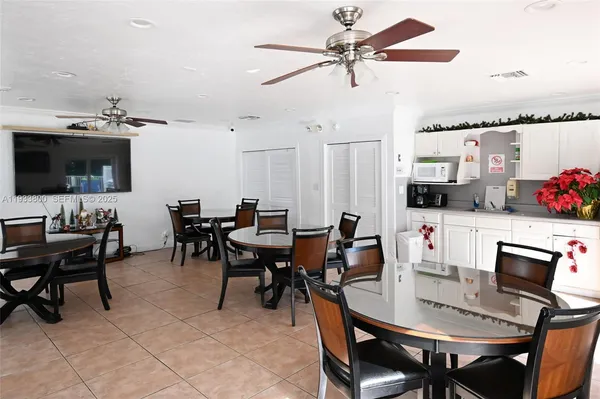 $2,500 | 2860 Northeast 14th Street Causeway, Unit 206D, Pompano Beach, FL 33062