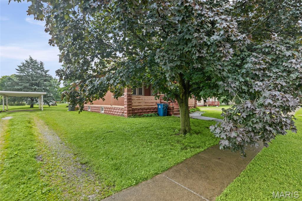 150 North Park Street Hoyleton, IL 62803 - Photo 4 of 48