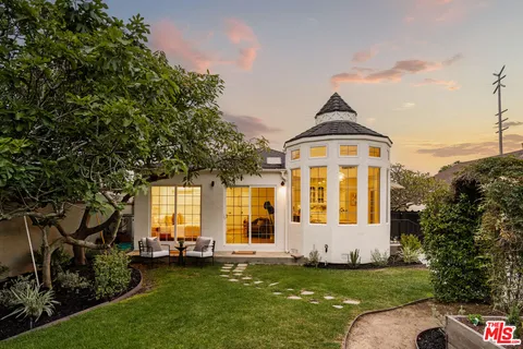 $1,699,000 | 8323 Georgetown Avenue, Los Angeles, CA 90045