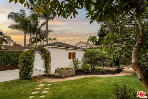 $1,699,000 | 8323 Georgetown Avenue, Los Angeles, CA 90045