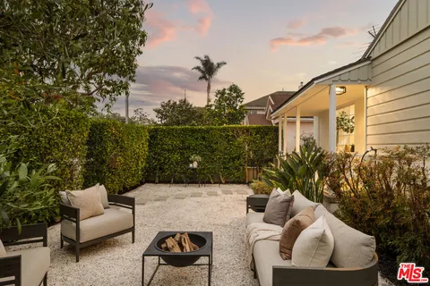 $1,699,000 | 8323 Georgetown Avenue, Los Angeles, CA 90045