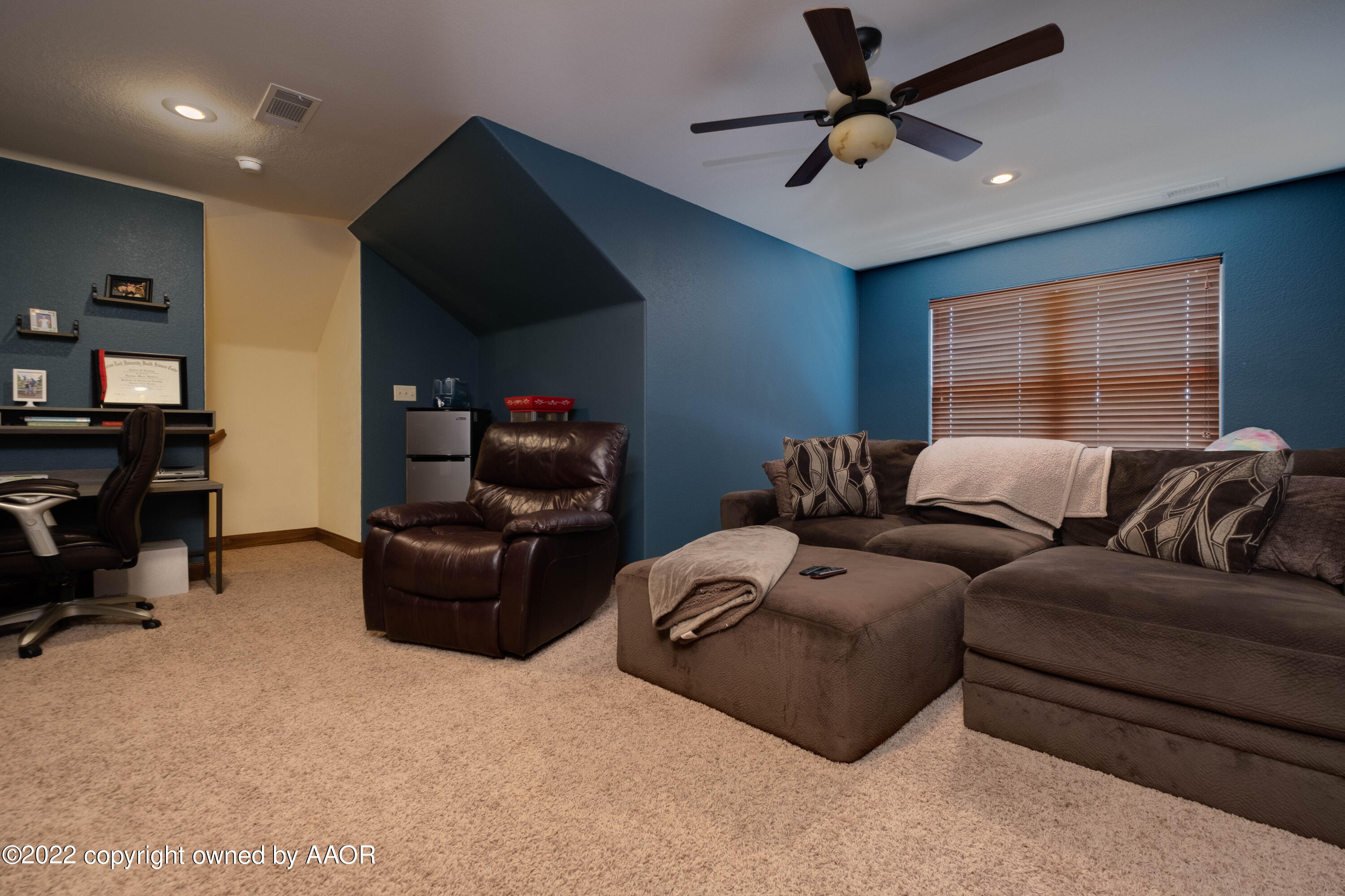 8417 Hamilton Drive Amarillo, TX 79119 - Photo 28 of 42 a living room with furniture