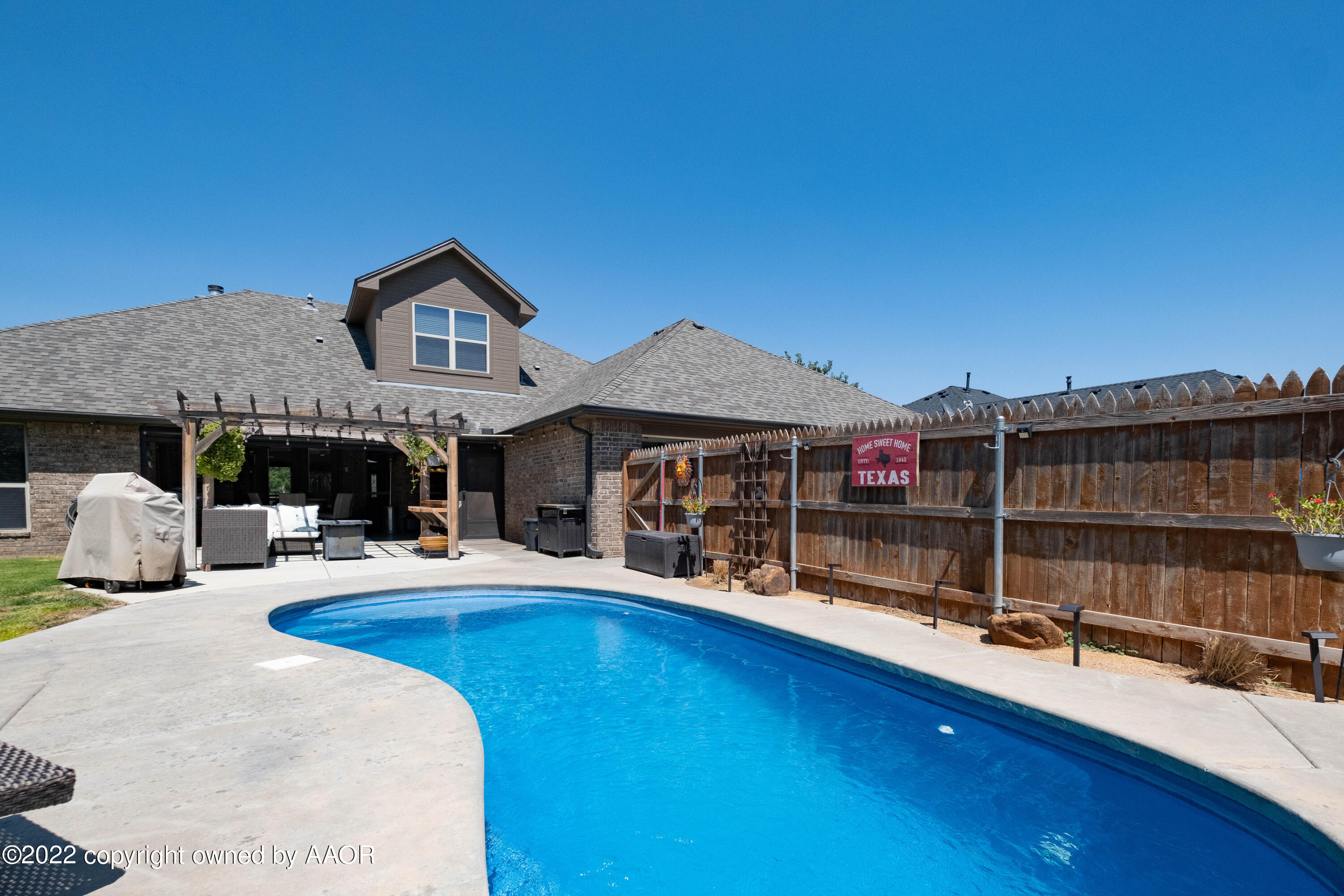 8417 Hamilton Drive Amarillo, TX 79119 - Photo 41 of 42 a view of a house with sitting area