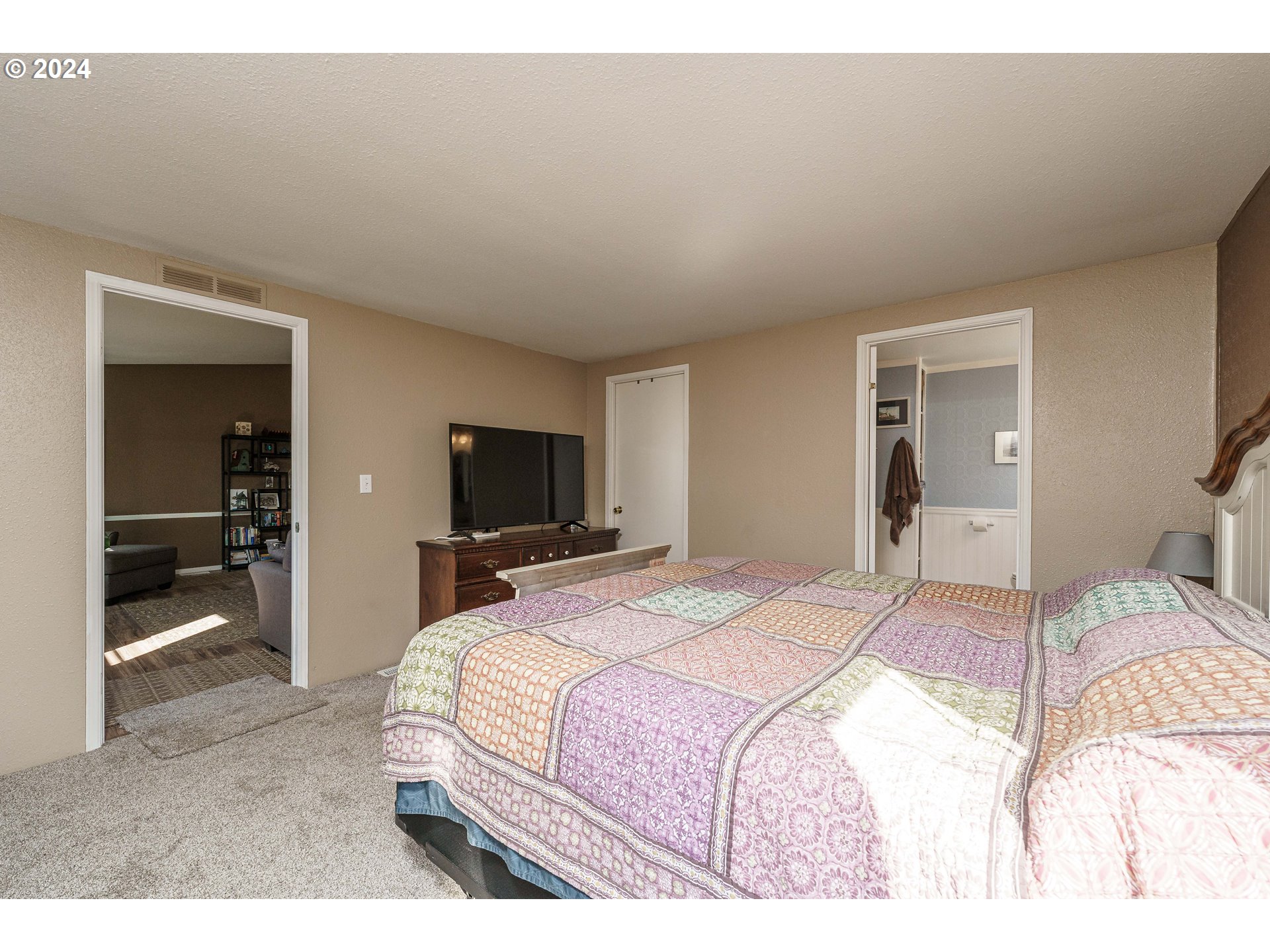 369 Gun Club Road, Unit 43 Woodland, WA 98674 - Photo 21 of 42 Bedroom, Owner's Suite