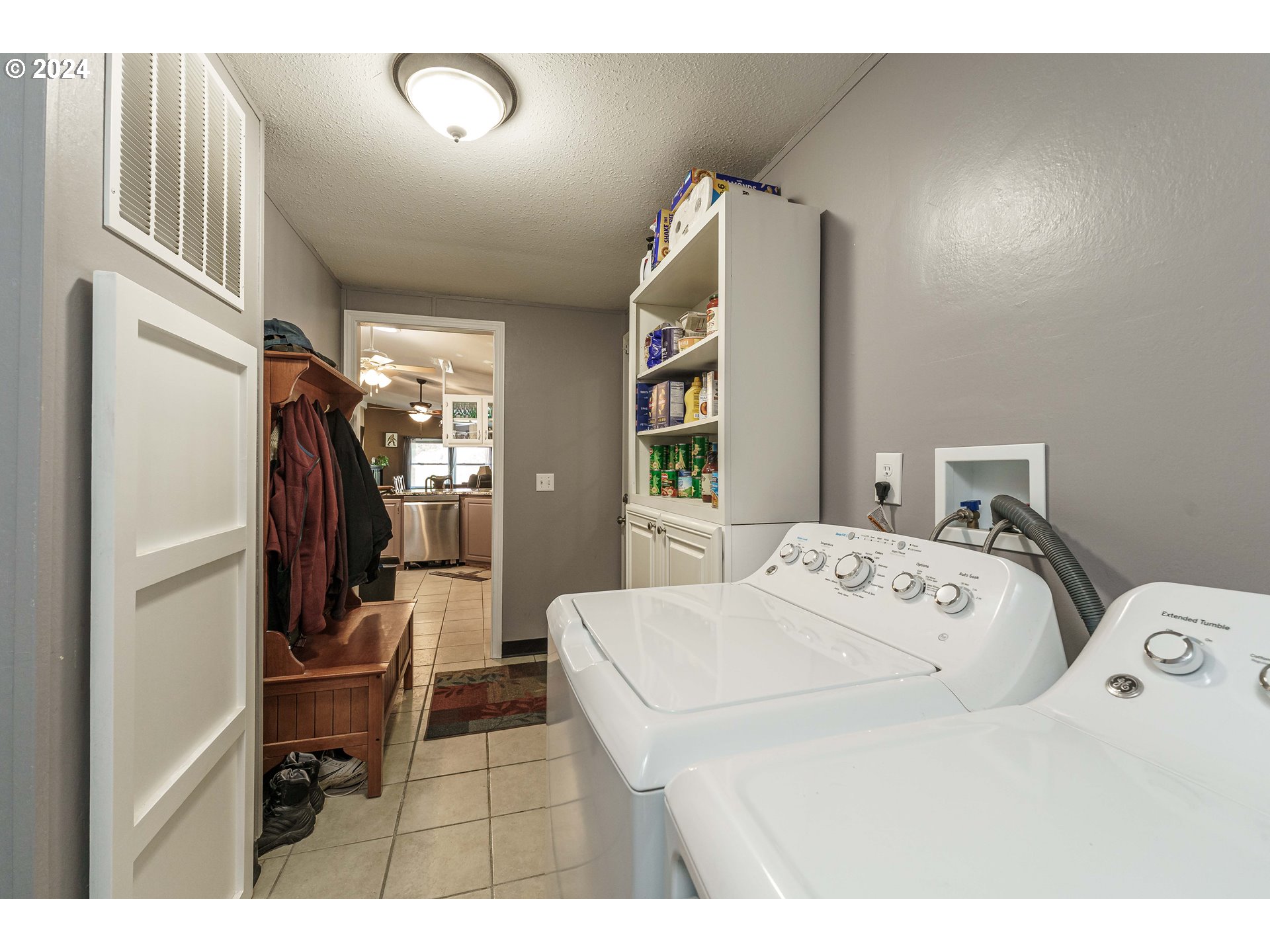 369 Gun Club Road, Unit 43 Woodland, WA 98674 - Photo 9 of 42 Laundry
