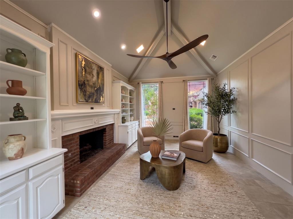 6524 Pheasant Run Road Plano, TX 75023 - Photo 10 of 40 FRONT SEE THROUGH ROOM