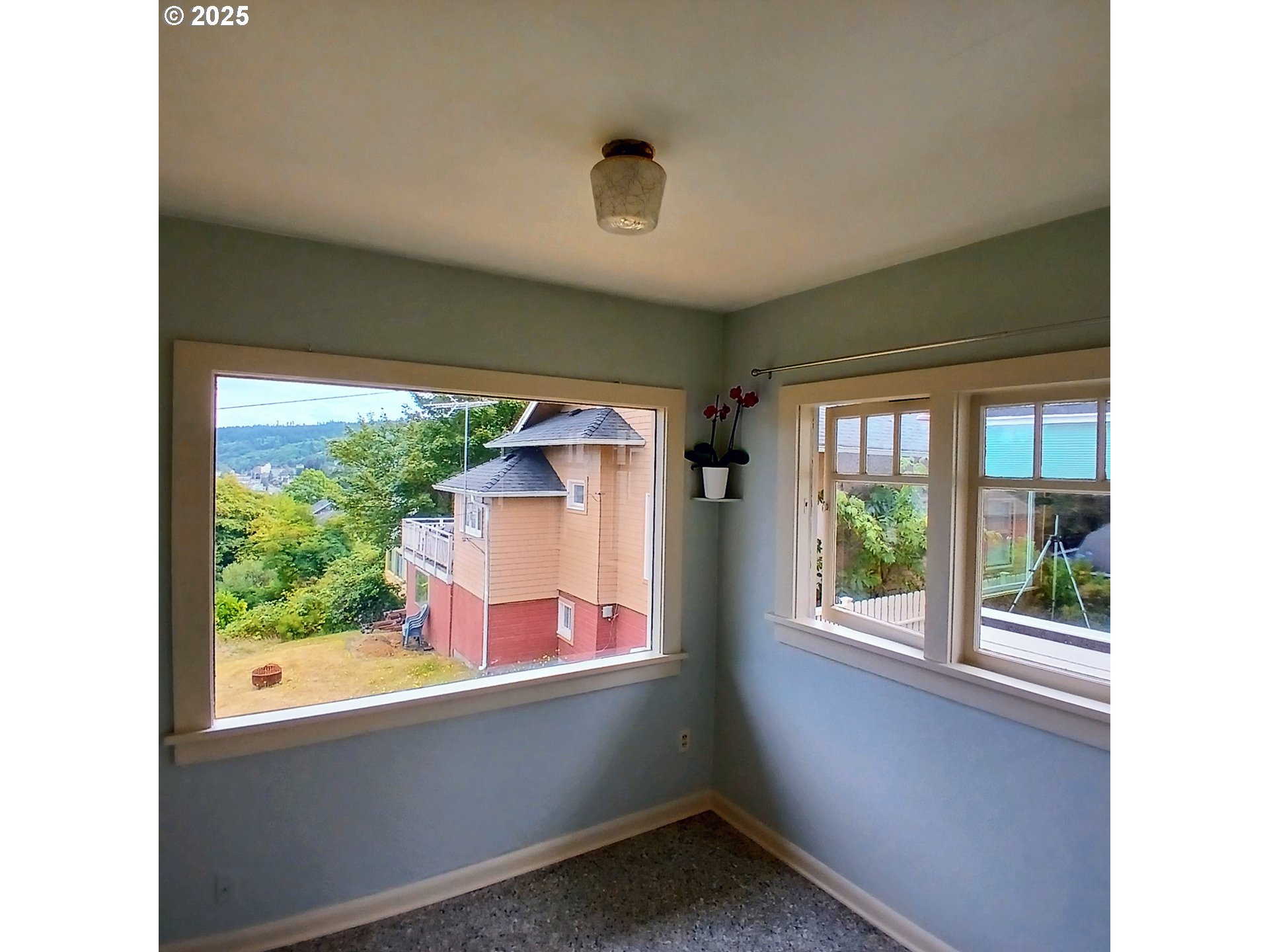 558 4th Street Astoria, OR 97103 - Photo 14 of 21