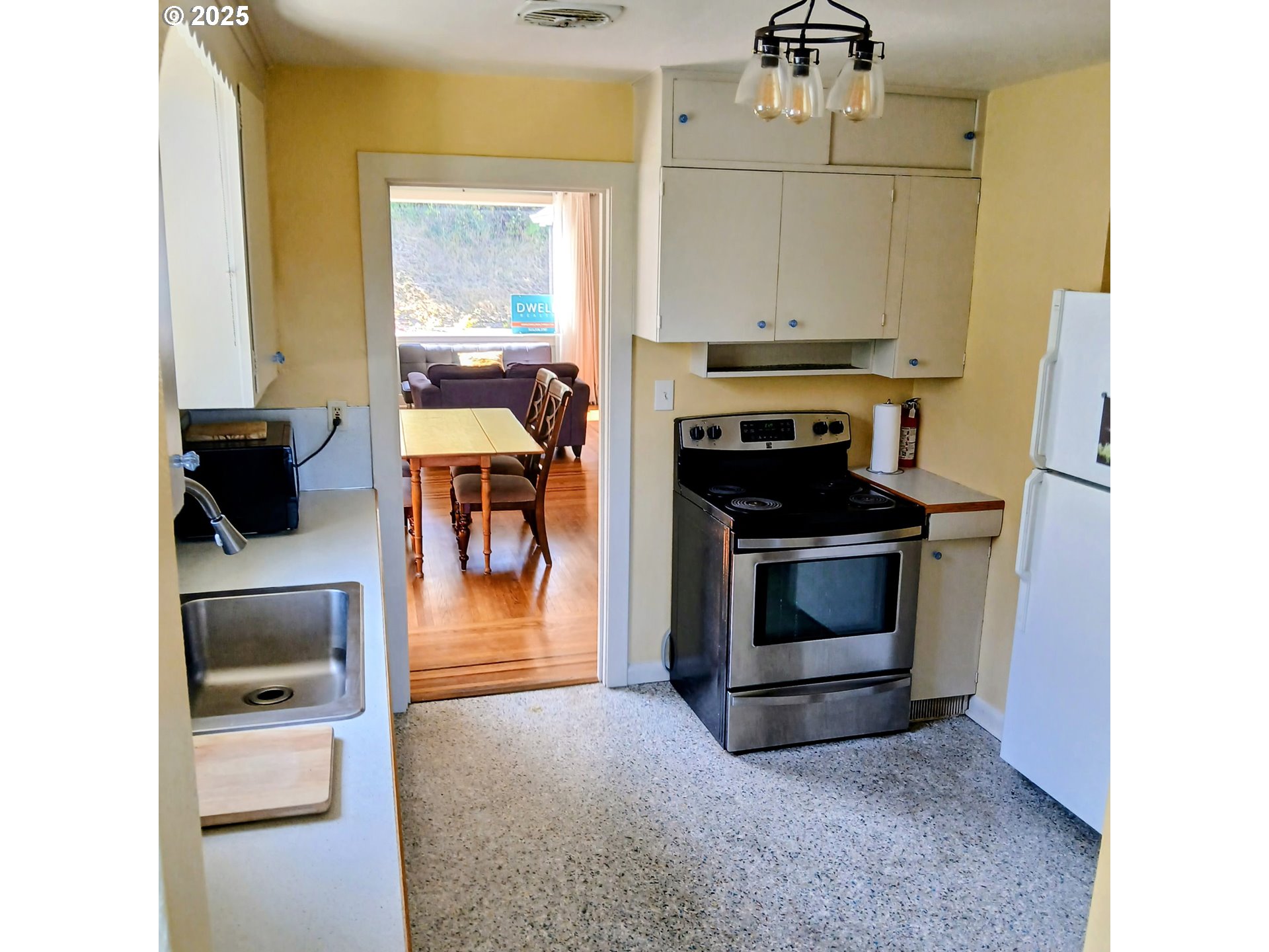 558 4th Street Astoria, OR 97103 - Photo 10 of 21