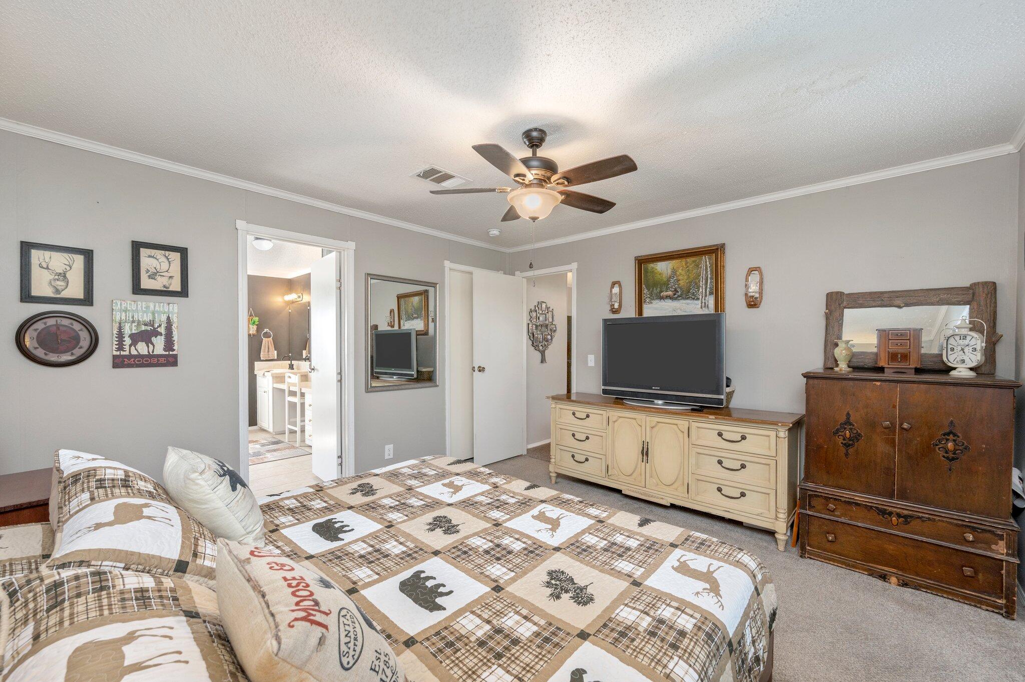 5393 Hillcrest Road Crestview, FL 32539 - Photo 16 of 39 26-web-or-mls-5393 Hillcrest Rd-20