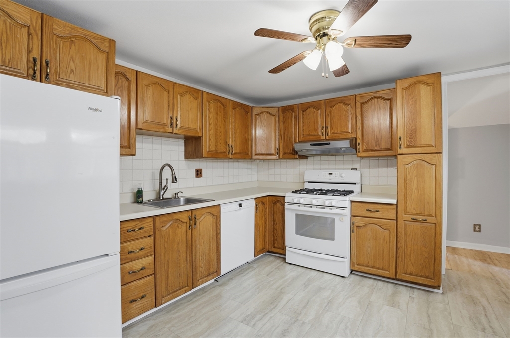 35 Burnham Road Lowell, MA 01852 - Photo 11 of 32