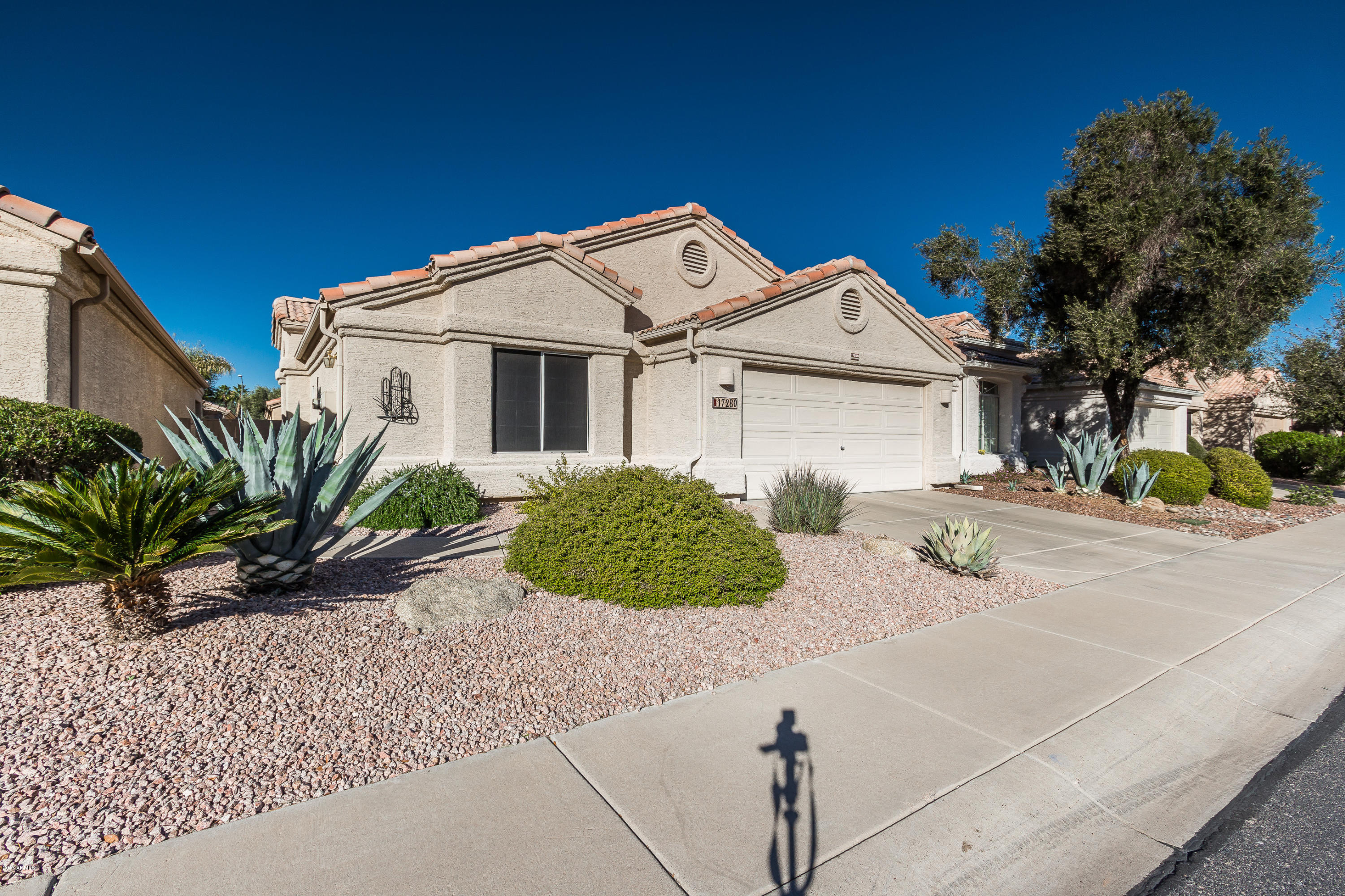 17280 North Inca Way Surprise, AZ 85374 - Photo 4 of 40 Inca Way