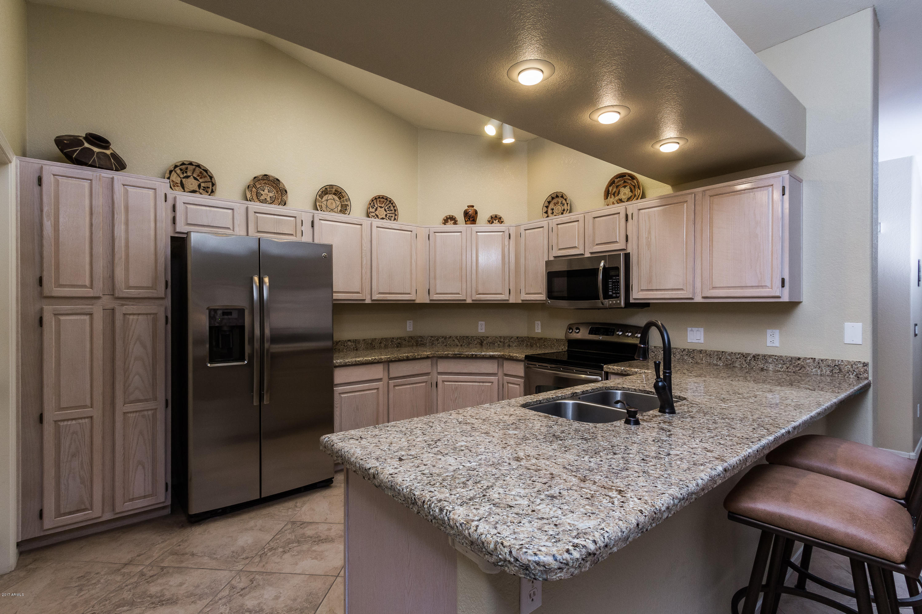 17280 North Inca Way Surprise, AZ 85374 - Photo 8 of 40 Kitchen