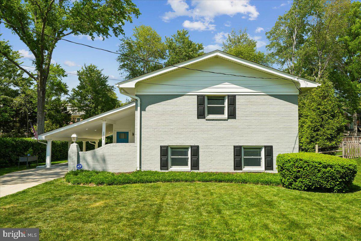 2502 Culpeper Road Alexandria, VA 22308 - Photo 2 of 34