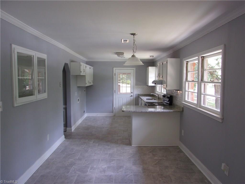 3209 Pine Valley Road High Point, NC 27265 - Photo 7 of 30