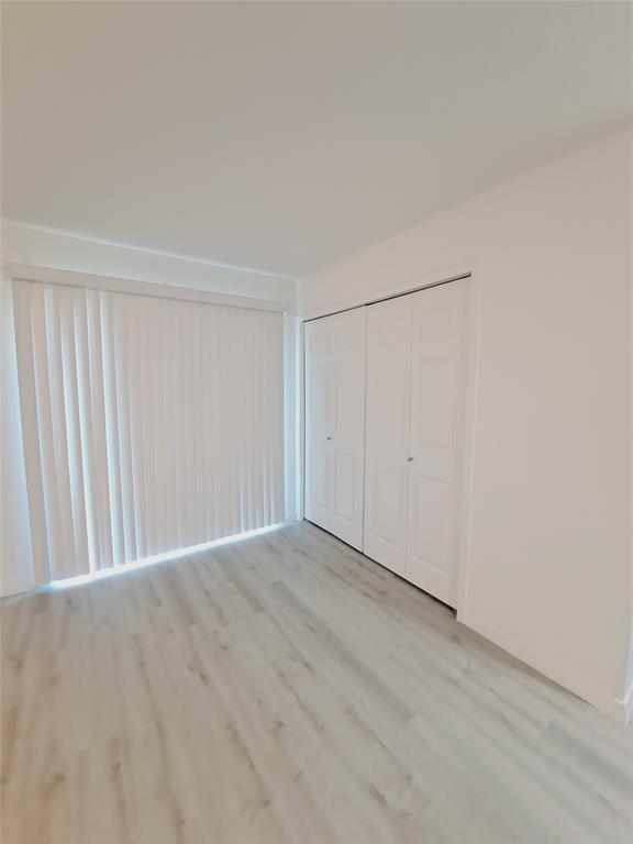 627 Valley View Drive Allen, TX 75002 - Photo 9 of 22 a view of an empty room