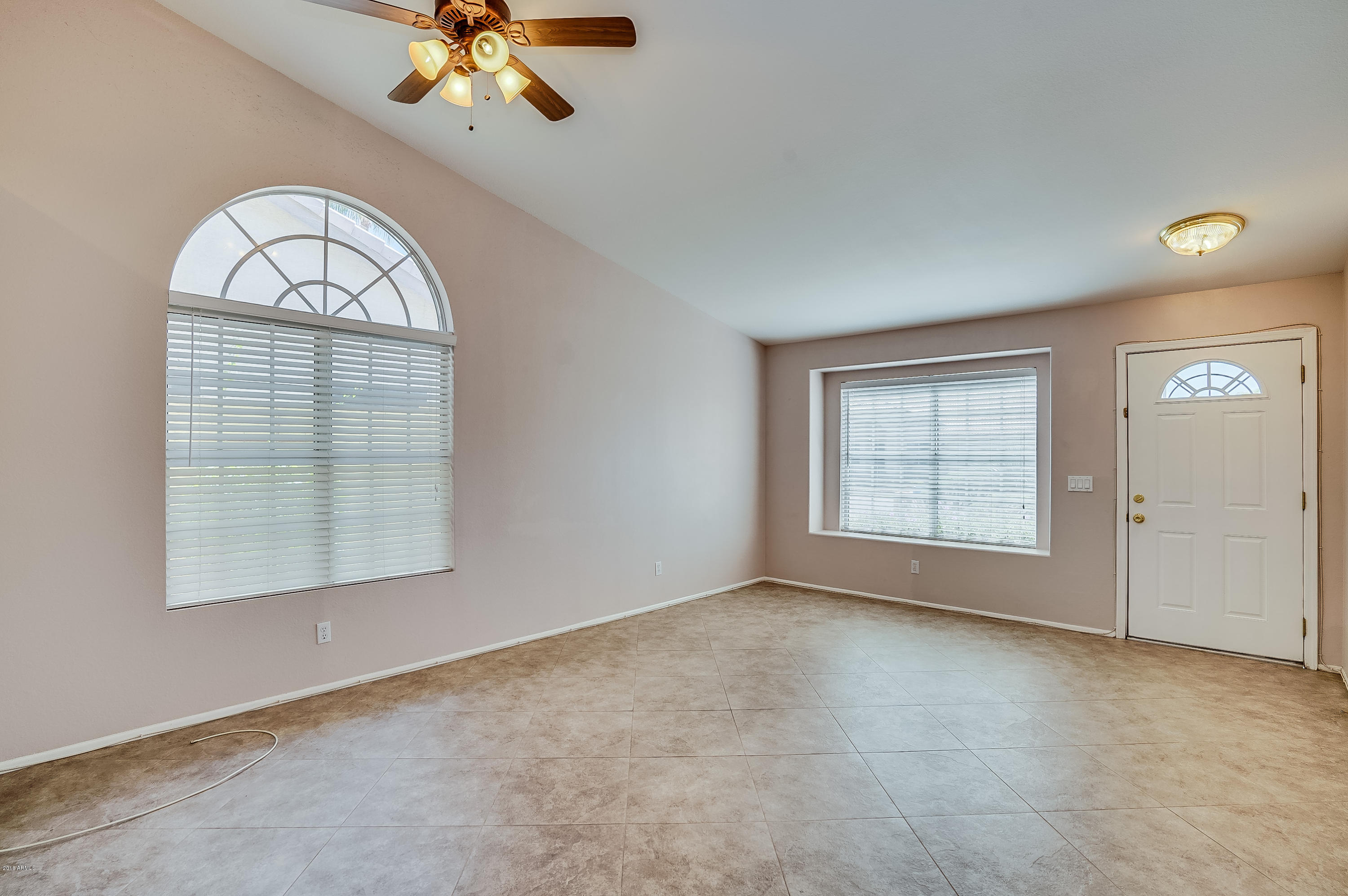 4306 East St John Road Phoenix, AZ 85032 - Photo 3 of 37 Living room 2