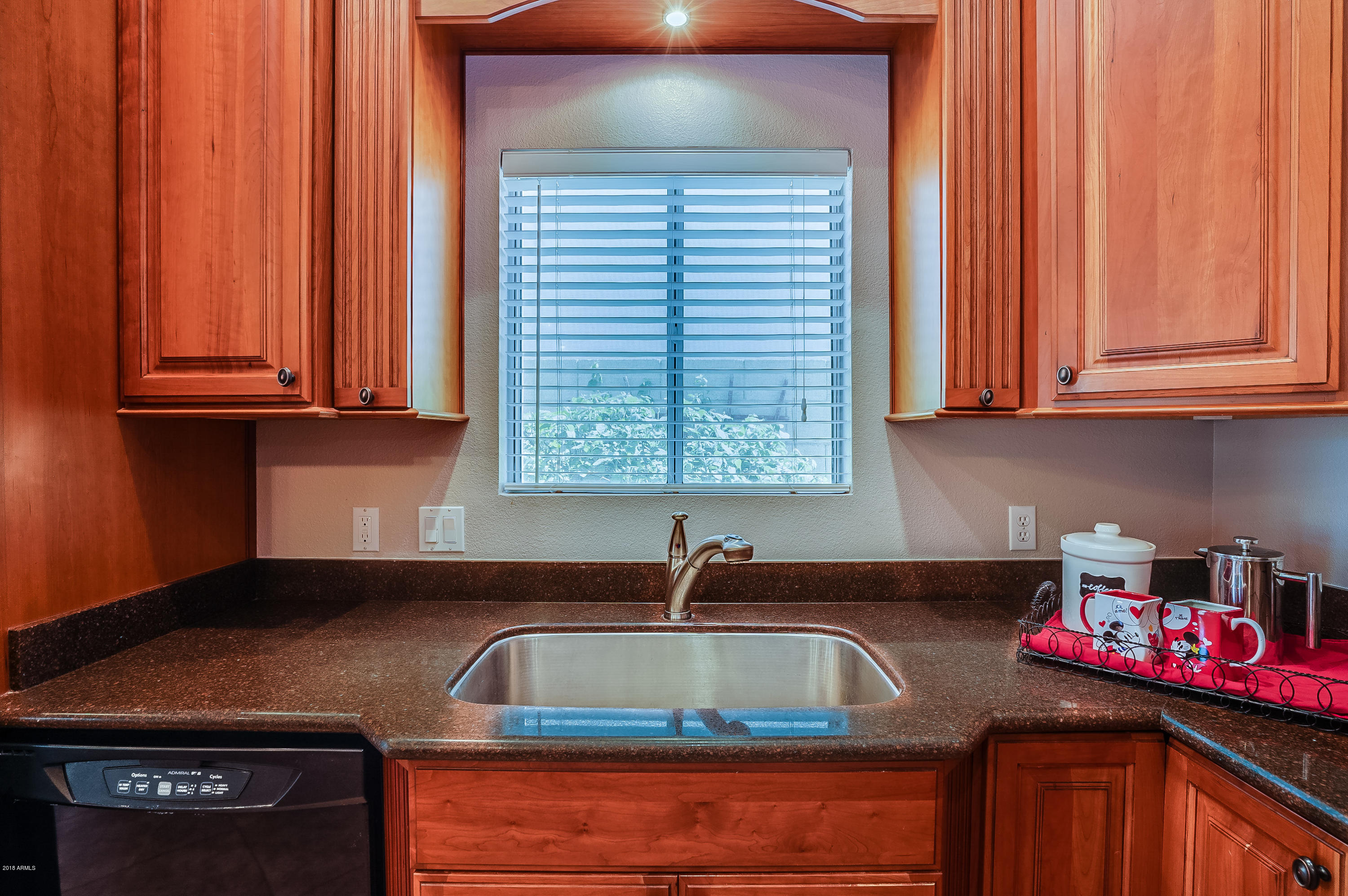4306 East St John Road Phoenix, AZ 85032 - Photo 8 of 37 Beautiful cabinetry