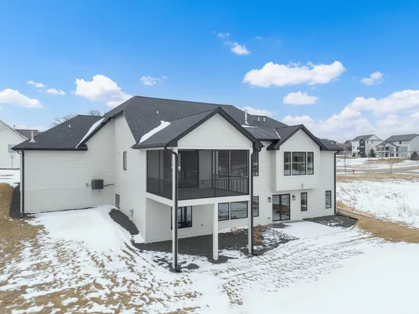 $1,320,000 | 2665 Timber Oaks Road Southwest, Rochester, MN 55902