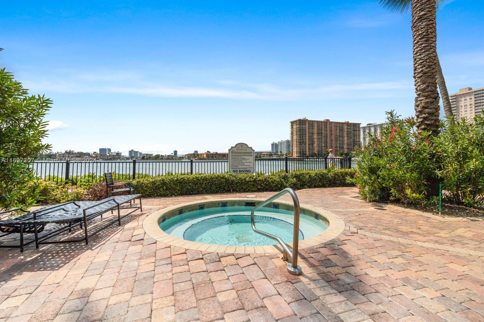 17150 North Bay Road, Unit 2618 Sunny Isles Beach, FL 33160 - Photo 15 of 19