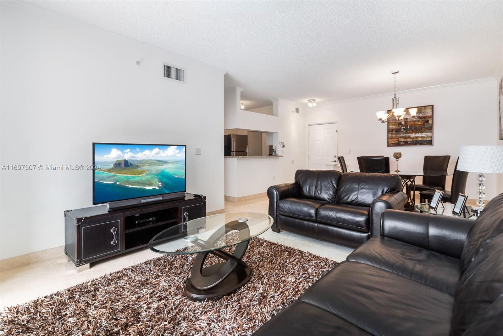 17150 North Bay Road, Unit 2618 Sunny Isles Beach, FL 33160 - Photo 2 of 19