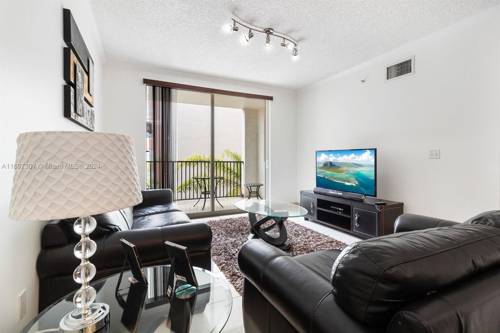 17150 North Bay Road, Unit 2618 Sunny Isles Beach, FL 33160 - Photo 7 of 19
