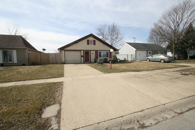 129 Heathgate Road Montgomery, IL 60538 - Photo 2 of 24