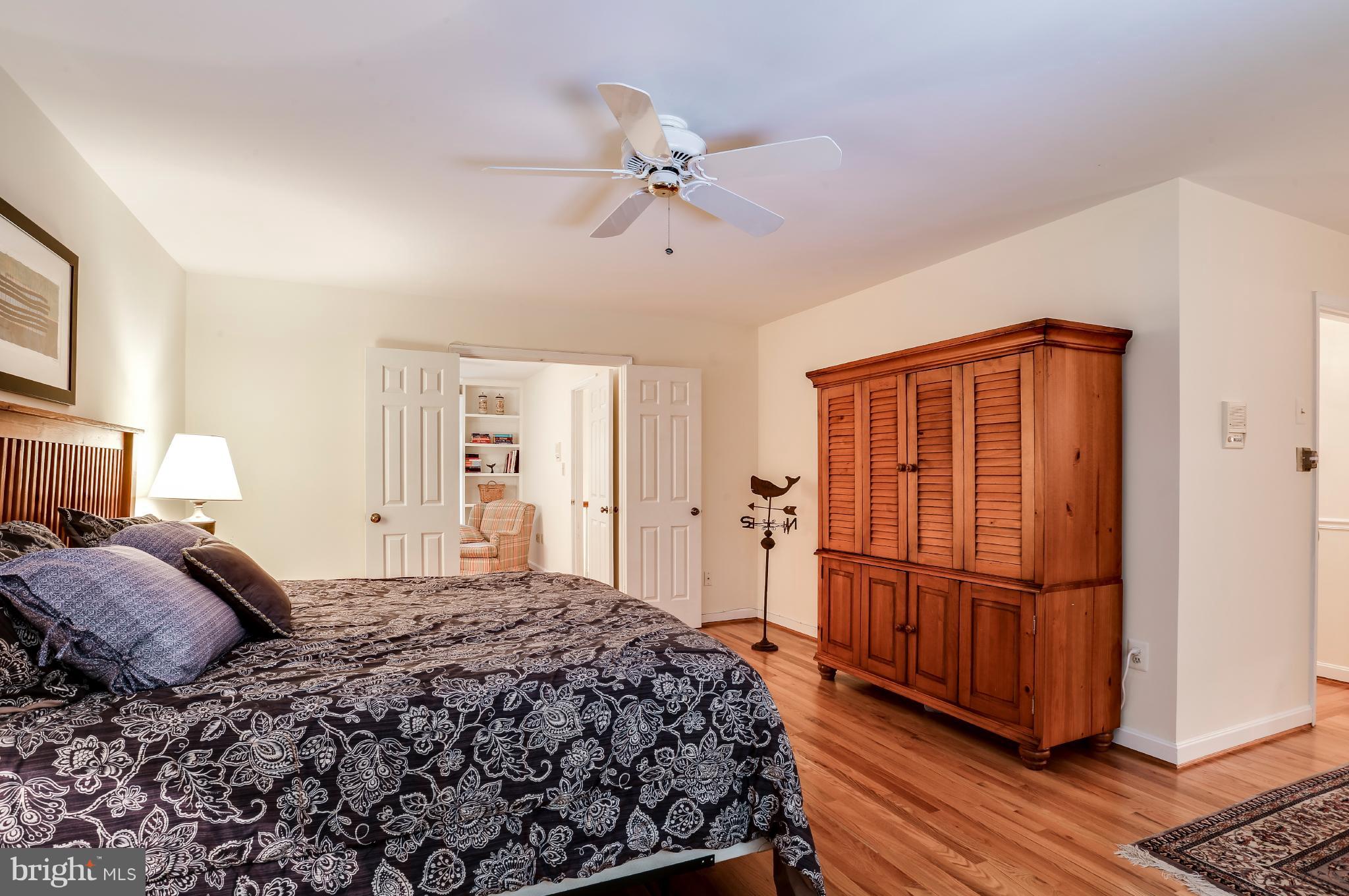 7113 Rivers View Court Columbia, MD 21044 - Photo 13 of 27 Master bedroom w/hardwood floors