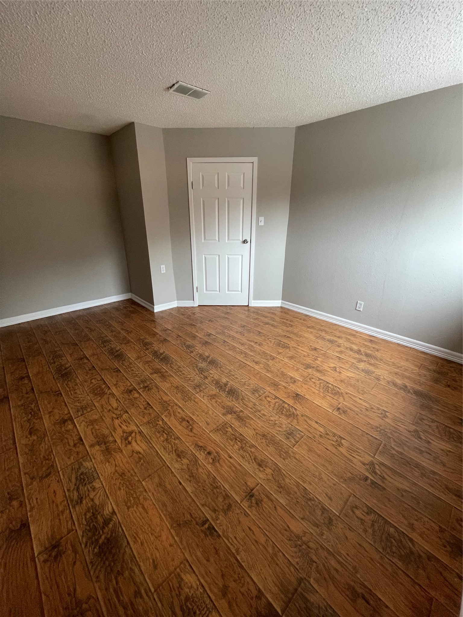 6601 Sands Point Drive, Unit 63 Houston, TX 77074 - Photo 7 of 18 a view of an empty room