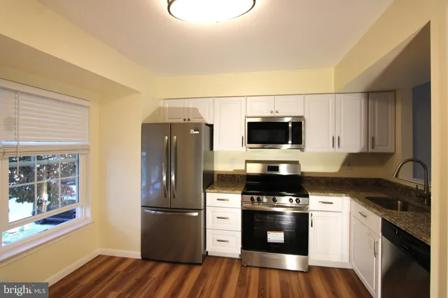 $2,645 | 7827 Hidden Creek Way, Unit 8, Curtis Bay, MD 21226