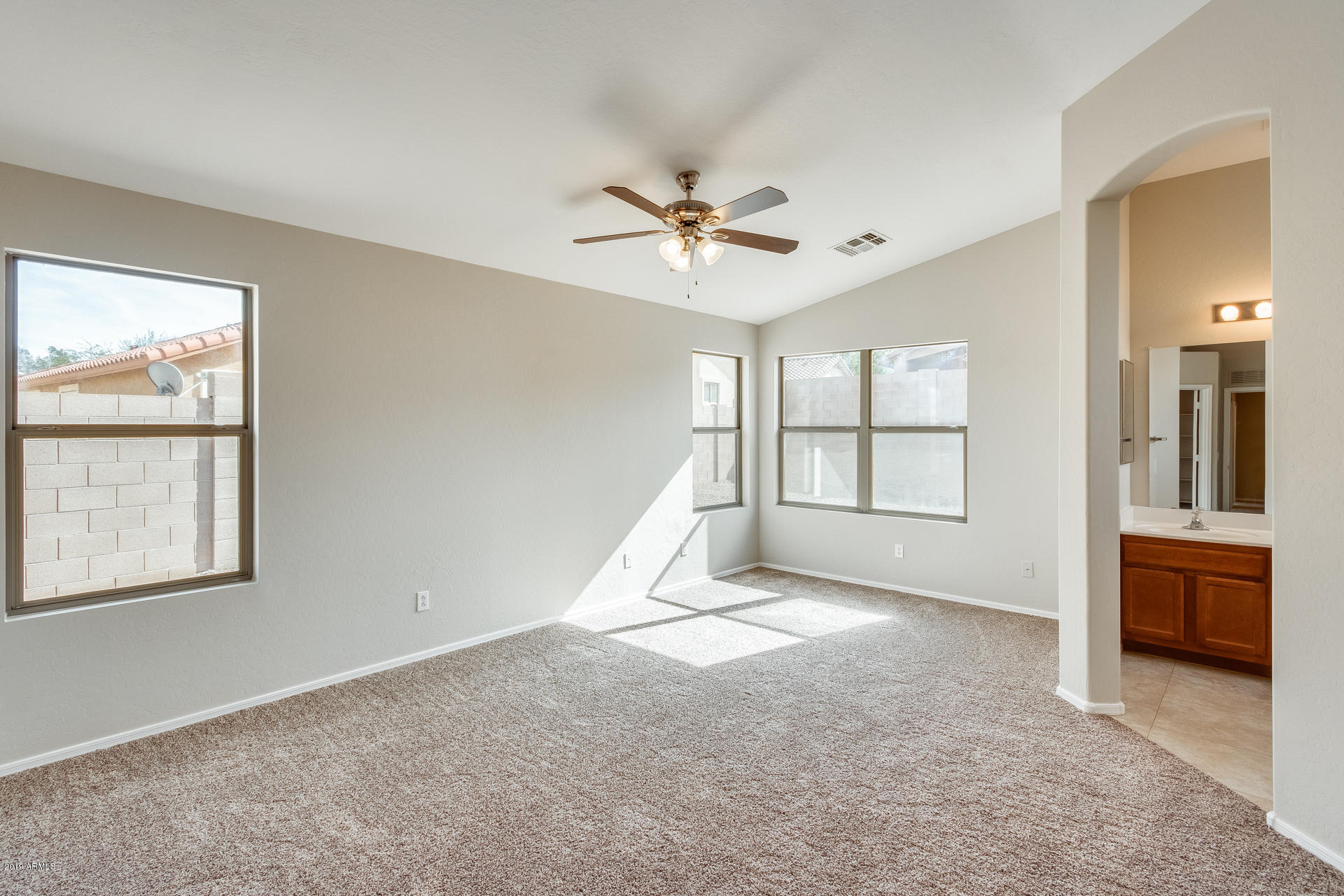 417 West Beautiful Lane Phoenix, AZ 85041 - Photo 26 of 33