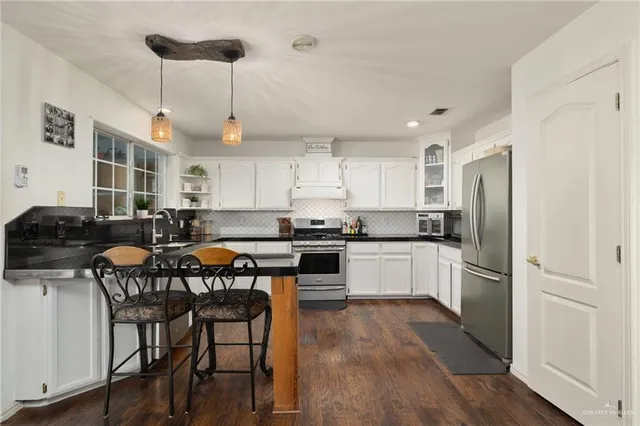 $309,999 | 2205 Yellow Rose Drive, Edinburg, TX 78539