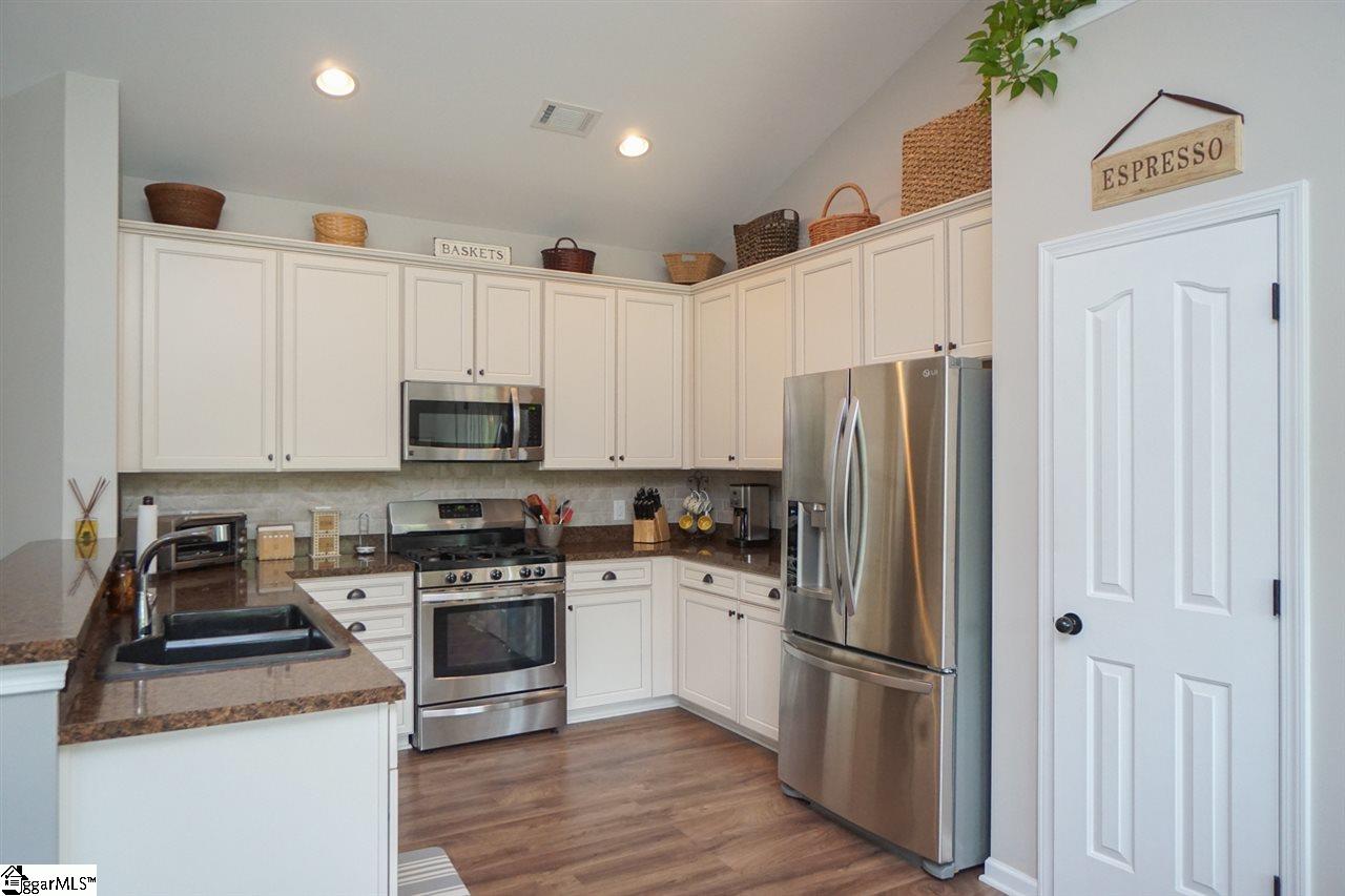 205 Engelmann Lane Simpsonville, SC 29680 - Photo 13 of 31 Gallery Image 13