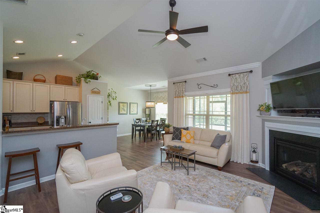 205 Engelmann Lane Simpsonville, SC 29680 - Photo 6 of 31 Gallery Image 6