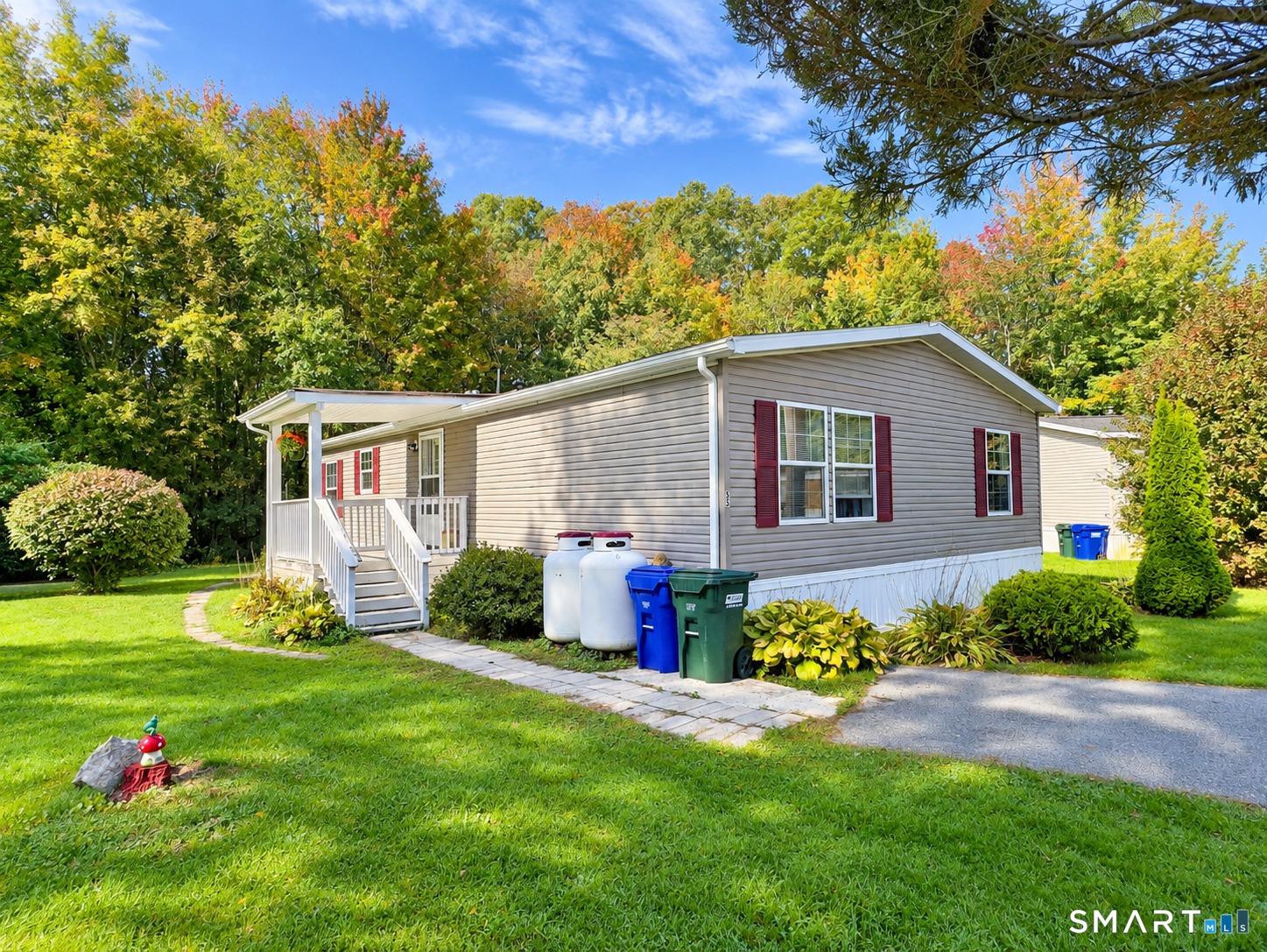 301 Buddington Road Groton, CT 06340 - Photo 2 of 38 Gallery Image 2