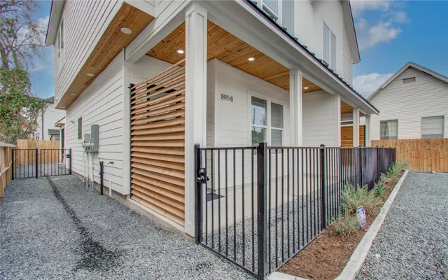 $1,600 | 1815 McKee Street, Unit 1, Houston, TX 77009