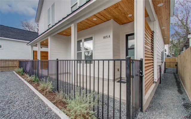 $1,600 | 1815 McKee Street, Unit 1, Houston, TX 77009