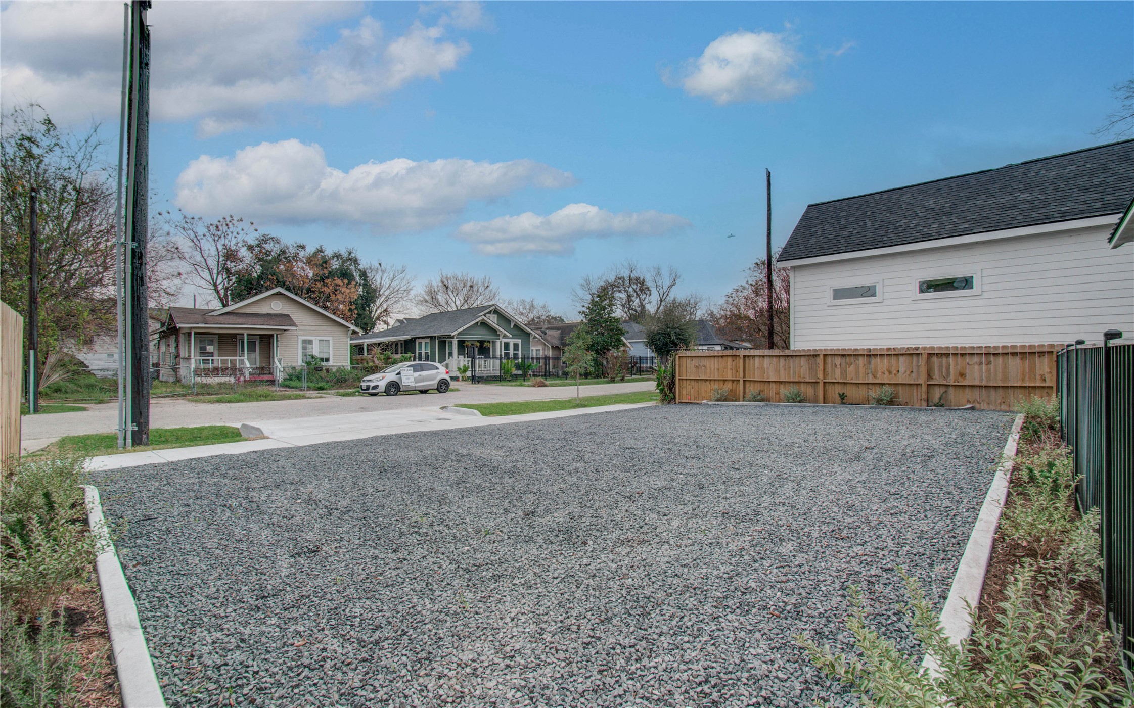 1815 McKee Street, Unit 1 Houston, TX 77009 - Photo 7 of 25 a view of outdoor space yard and swimming pool