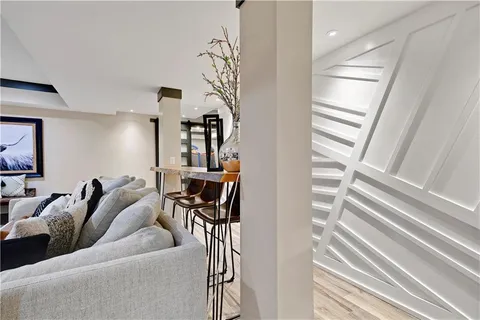$995,000 | 11510 West 157th Terrace, Overland Park, KS 66221
