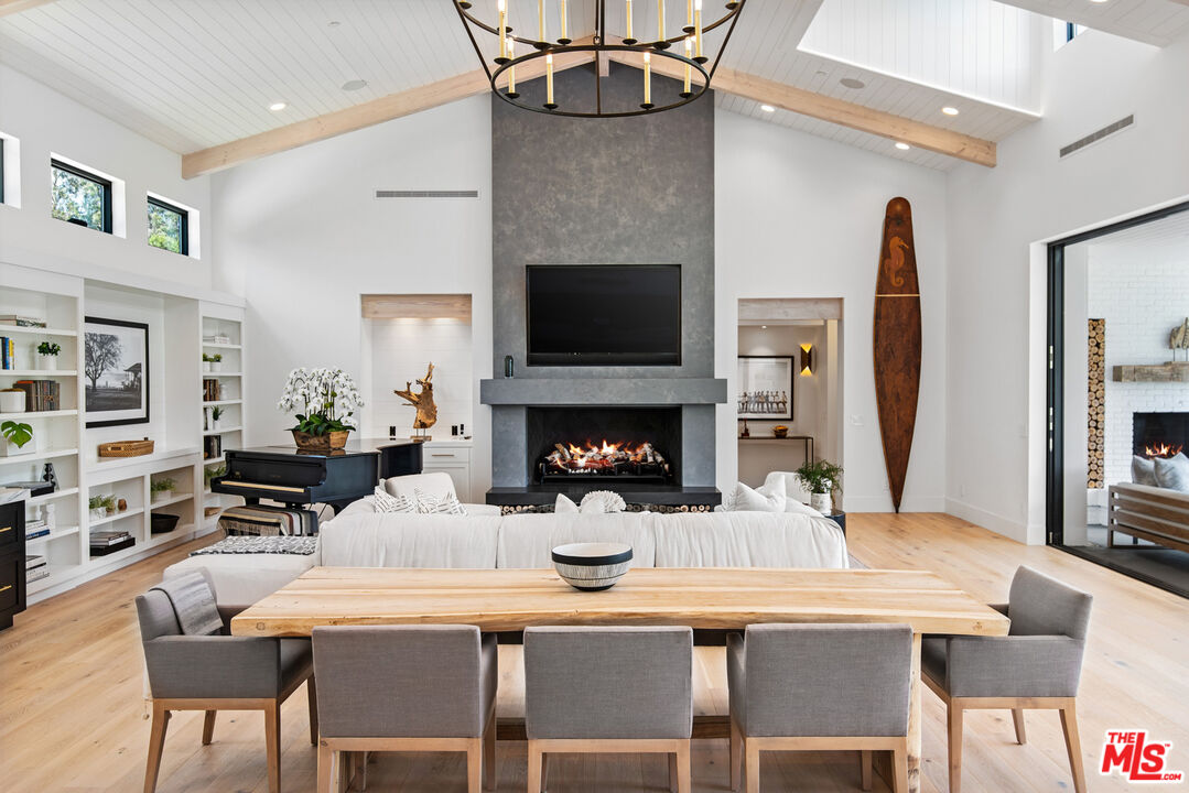 6530 Zuma View Place Malibu, CA 90265 - Photo 8 of 30