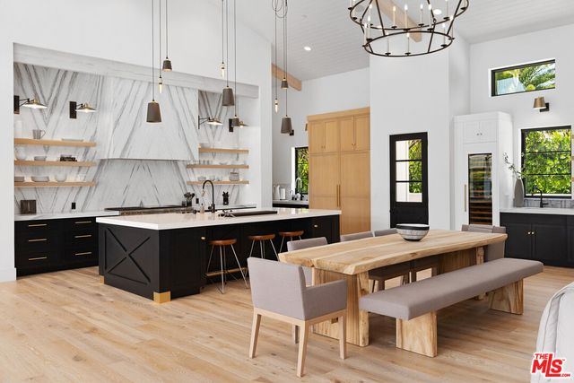 $10,712,000 | 6530 Zuma View Place, Malibu, CA 90265