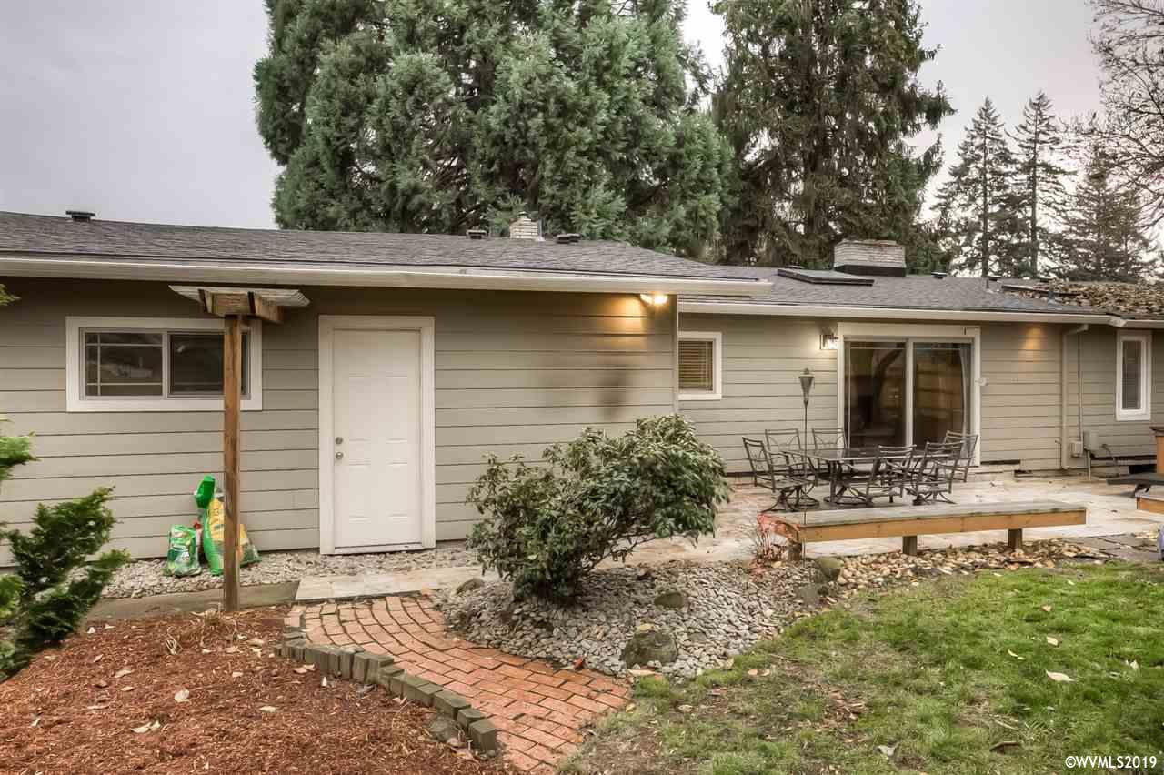 1013 Rafael Avenue North Keizer, OR 97303 - Photo 32 of 36