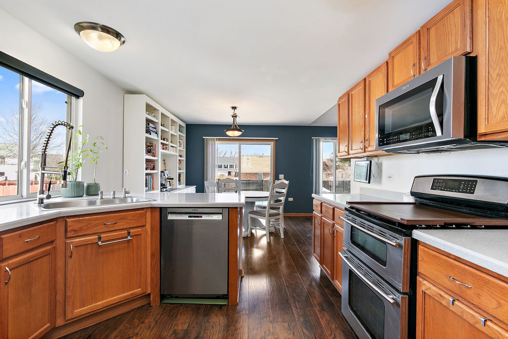 1335 Deerpath Road Aurora, IL 60506 - Photo 13 of 38