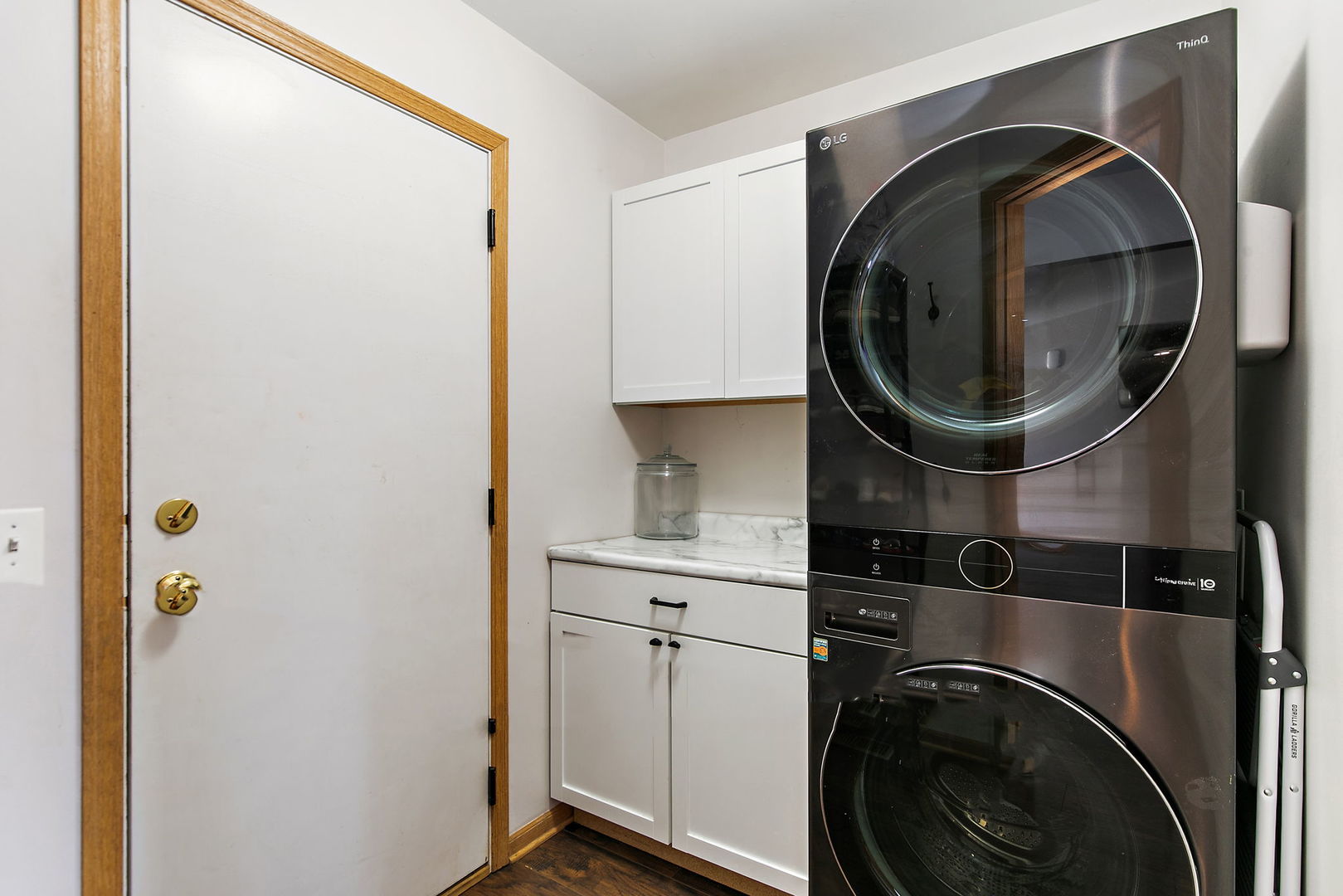 1335 Deerpath Road Aurora, IL 60506 - Photo 14 of 38