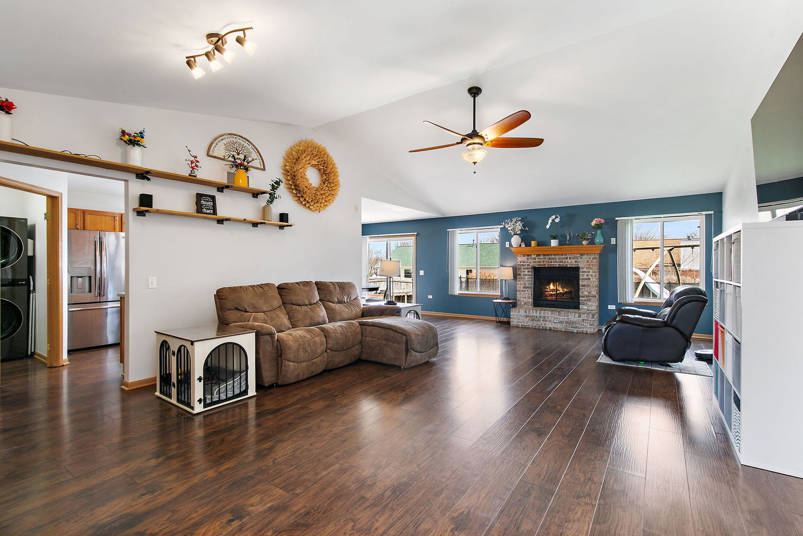 1335 Deerpath Road Aurora, IL 60506 - Photo 5 of 38