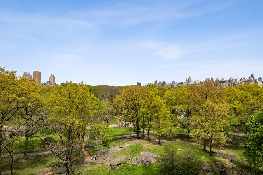 160 Central Park South, Unit 705 Manhattan, NY 10019 - Photo 11 of 16